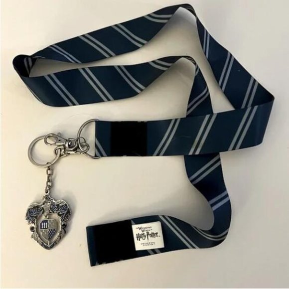 Harry Potter Ravenclaw lanyard with Keychain - Picture 1 of 3